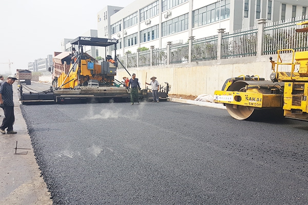 南京道路瀝青路面